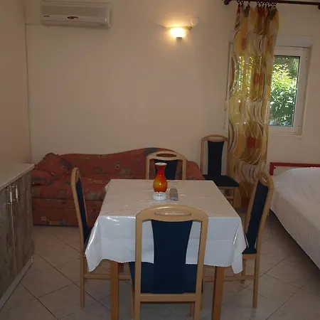 Augustus Apartman